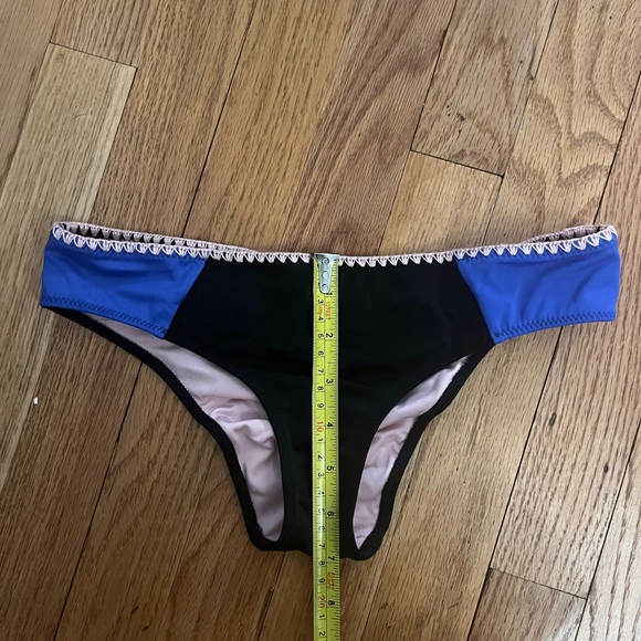 Bathing suit - Picture 7 of 9